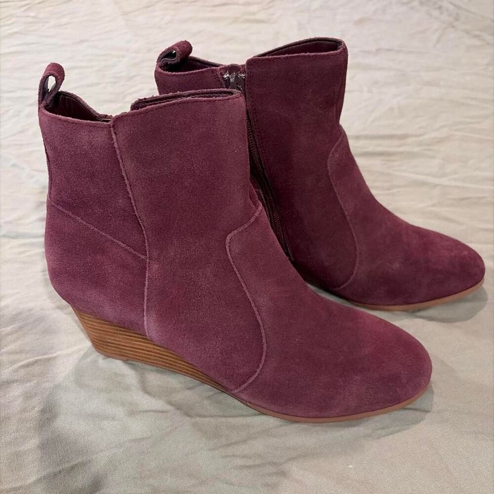 Unbranded Women's Burgundy and Purple Boots